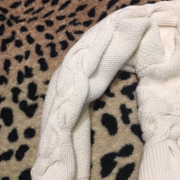 Newborn  Sweater-beauty for infant6-Mths! - Picture 4 of 7